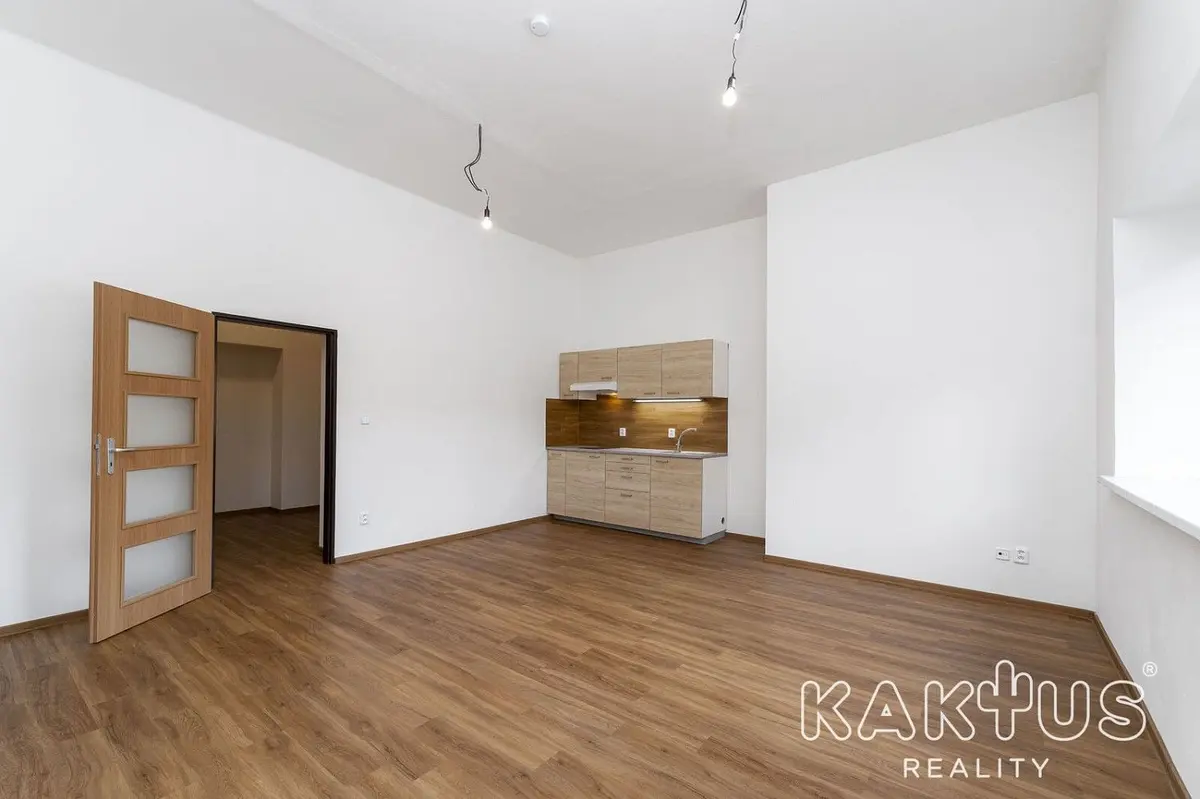 Pronájem bytu 1+kk 50 m², Strmá · Vratimov