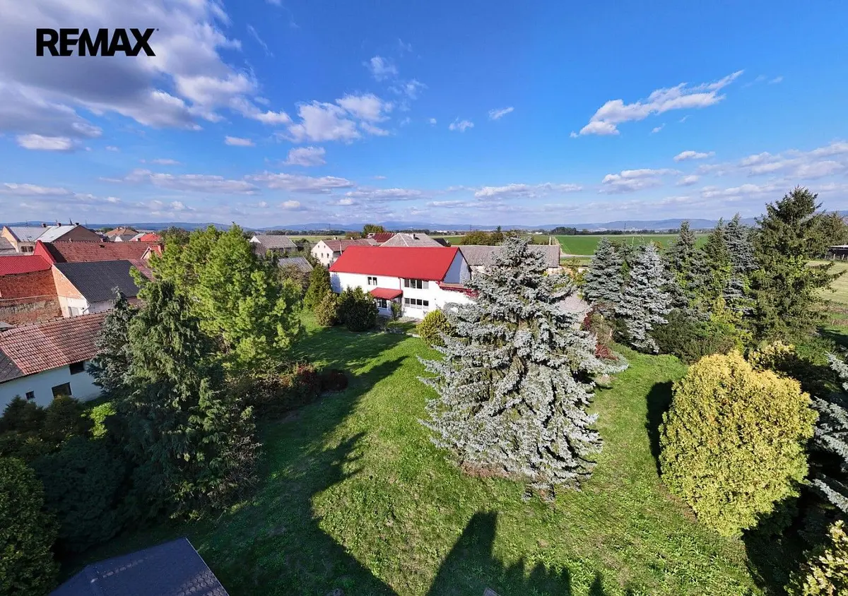 Prodej komerčního prostoru 186 m², Renoty · Uničov