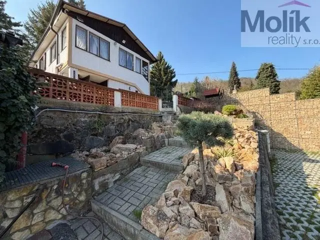 Prodej nemovitosti 518 m², Na Vyhlídce · Dolní Zálezly