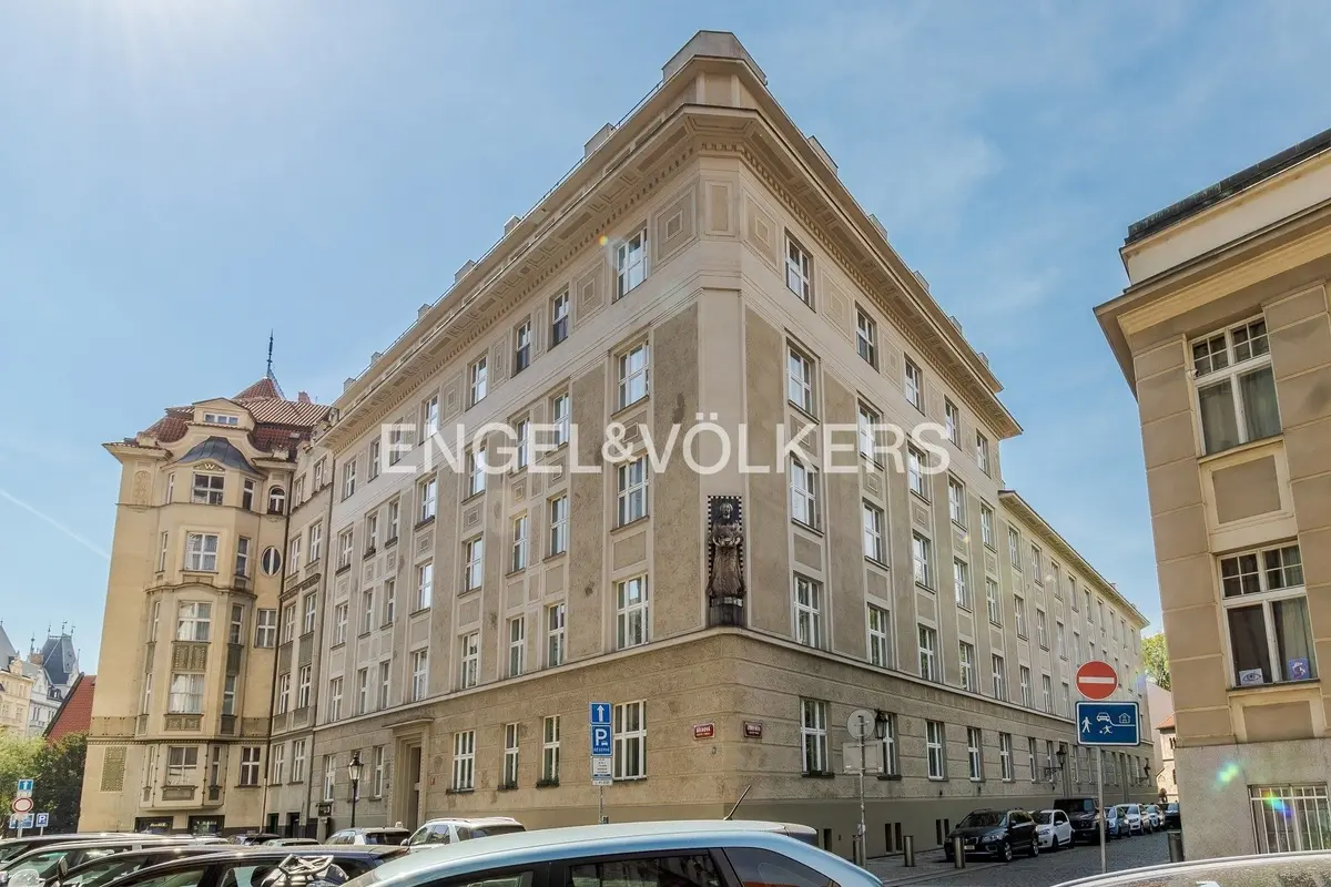 Pronájem komerčního prostoru 13 m², Břehová · Josefov
