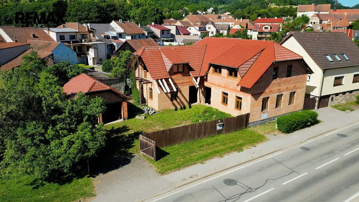Prodej komerčního prostoru 454 m², Palackého · Předklášteří