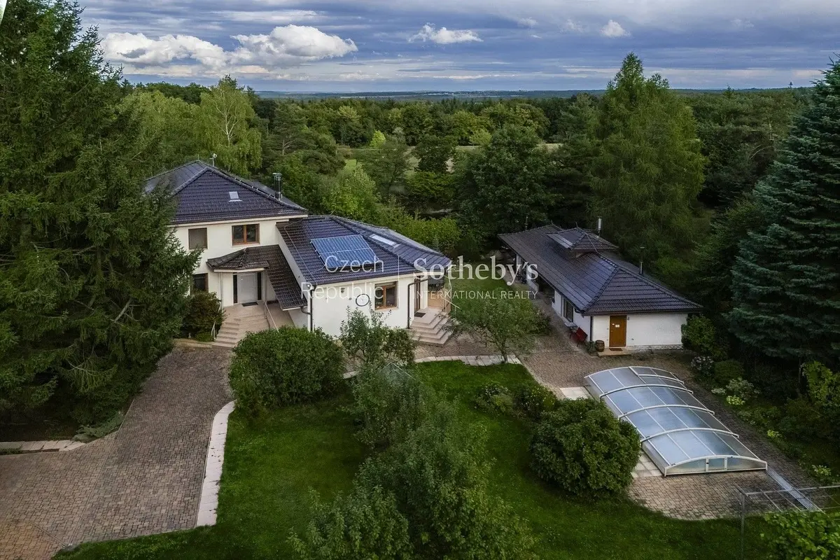 Prodej komerčního prostoru 320 m², Žernovka · Mukařov