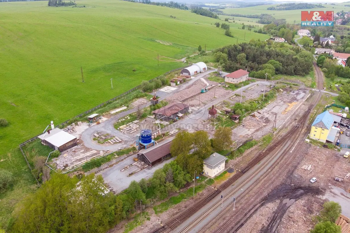 Prodej komerčního prostoru 23997 m², Valšov