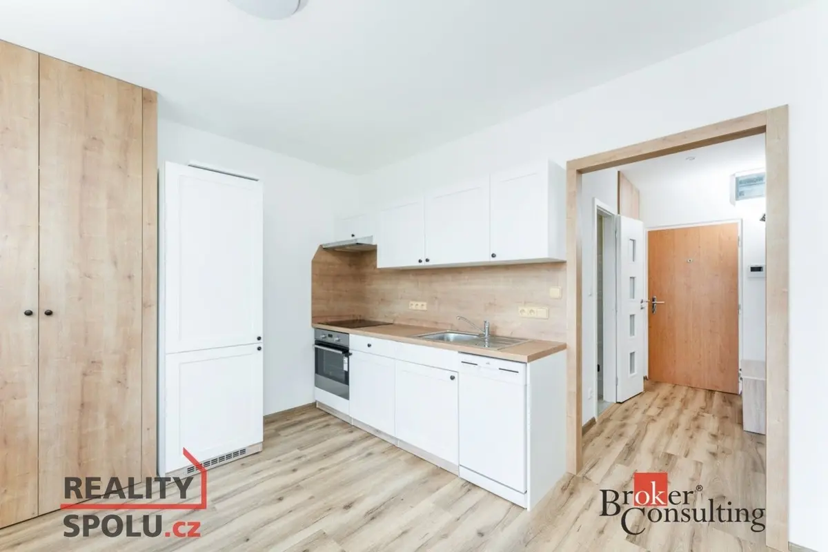 Pronájem bytu 1+1 36 m², Pod Zámečkem · Moravské Předměstí - východ · Hradec Králové