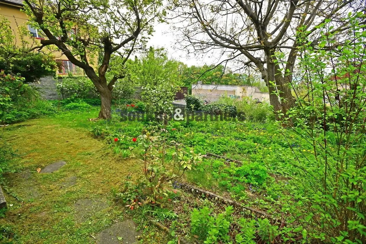 Prodej pozemku 350 m², Holandská · Vršovice