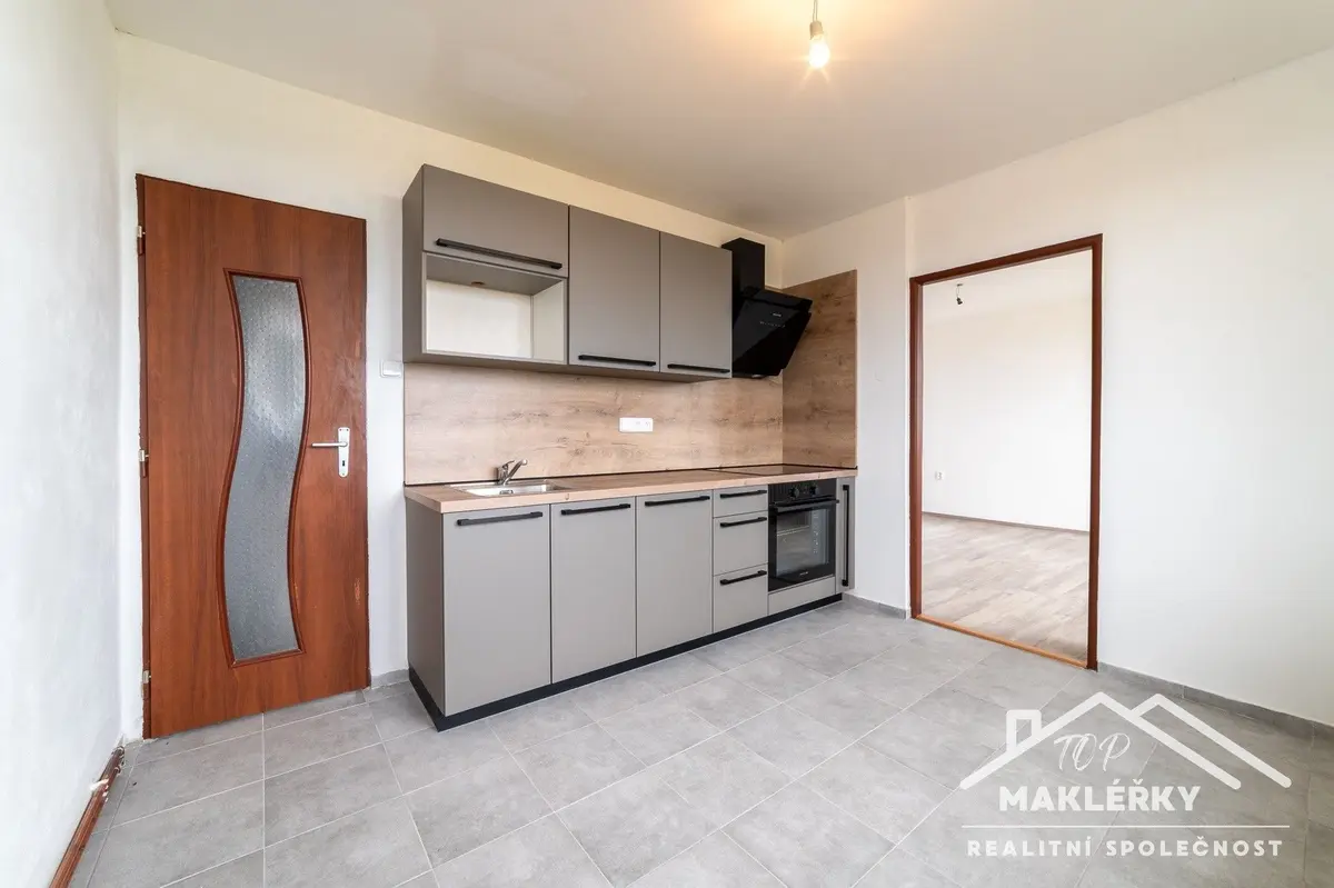 Prodej bytu 3+1 77 m², Družstevní · Zásmuky