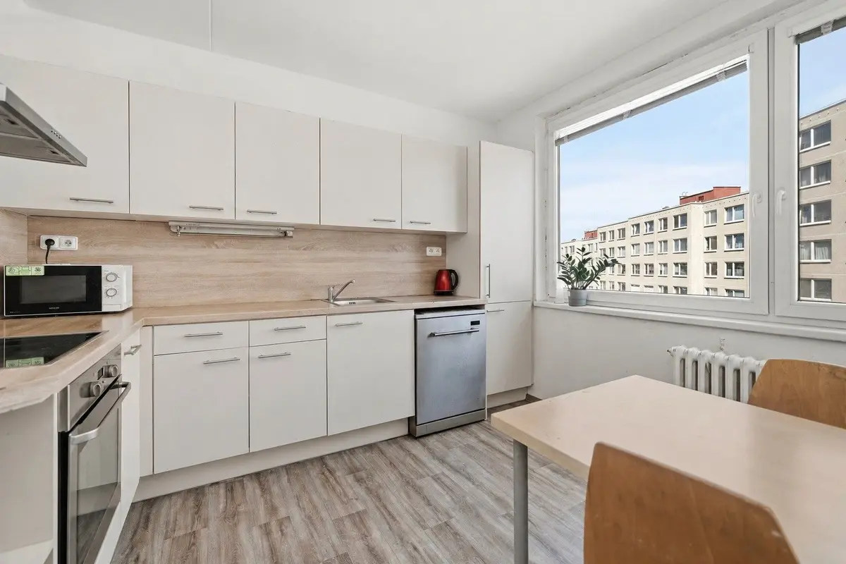 Prodej bytu 4+1 87 m², Kardašovská · Hloubětín