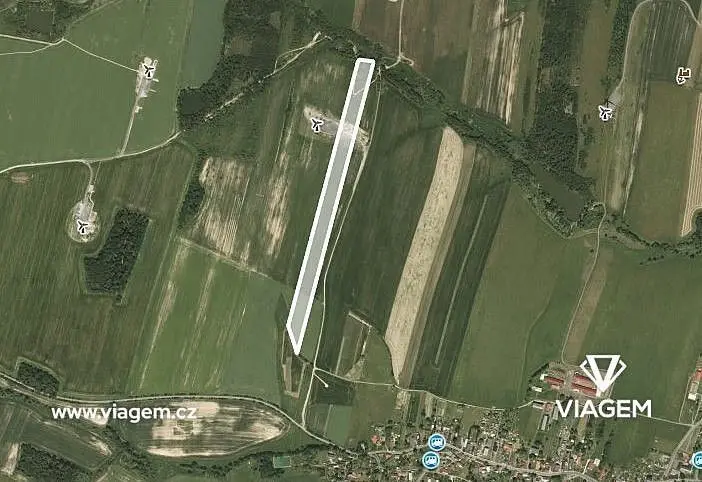 Prodej pozemku 11771 m², Melč