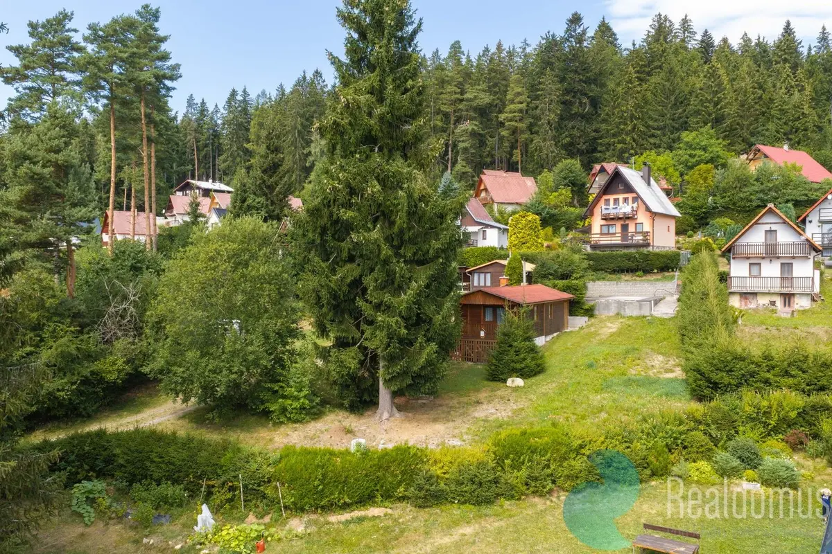 Prodej pozemku 545 m², Horní Planá