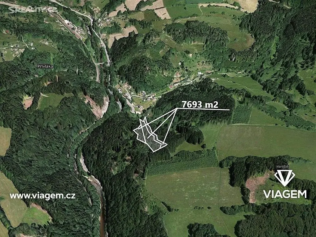 Prodej pozemku 3846 m², Poniklá