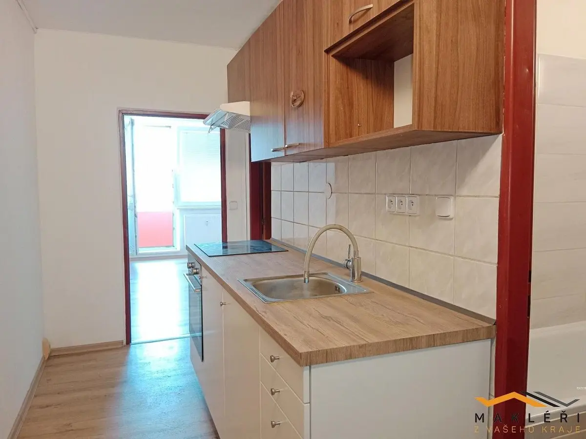 Pronájem bytu 1+kk 28 m², Oskol · Kroměříž