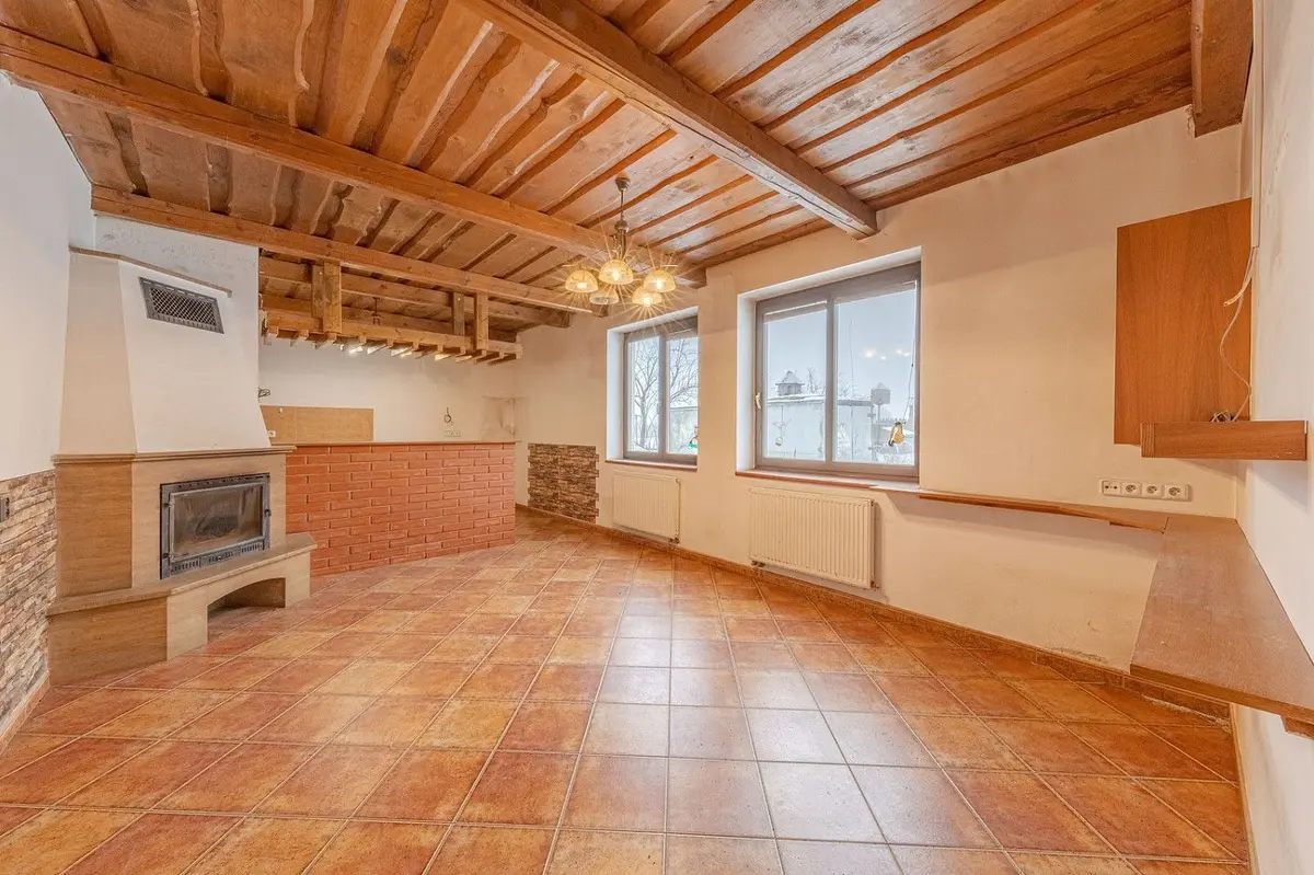 Prodej komerčního prostoru 398 m², Rosice u Brna · Rosice