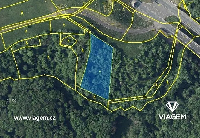 Prodej pozemku 2074 m², Prackovice nad Labem