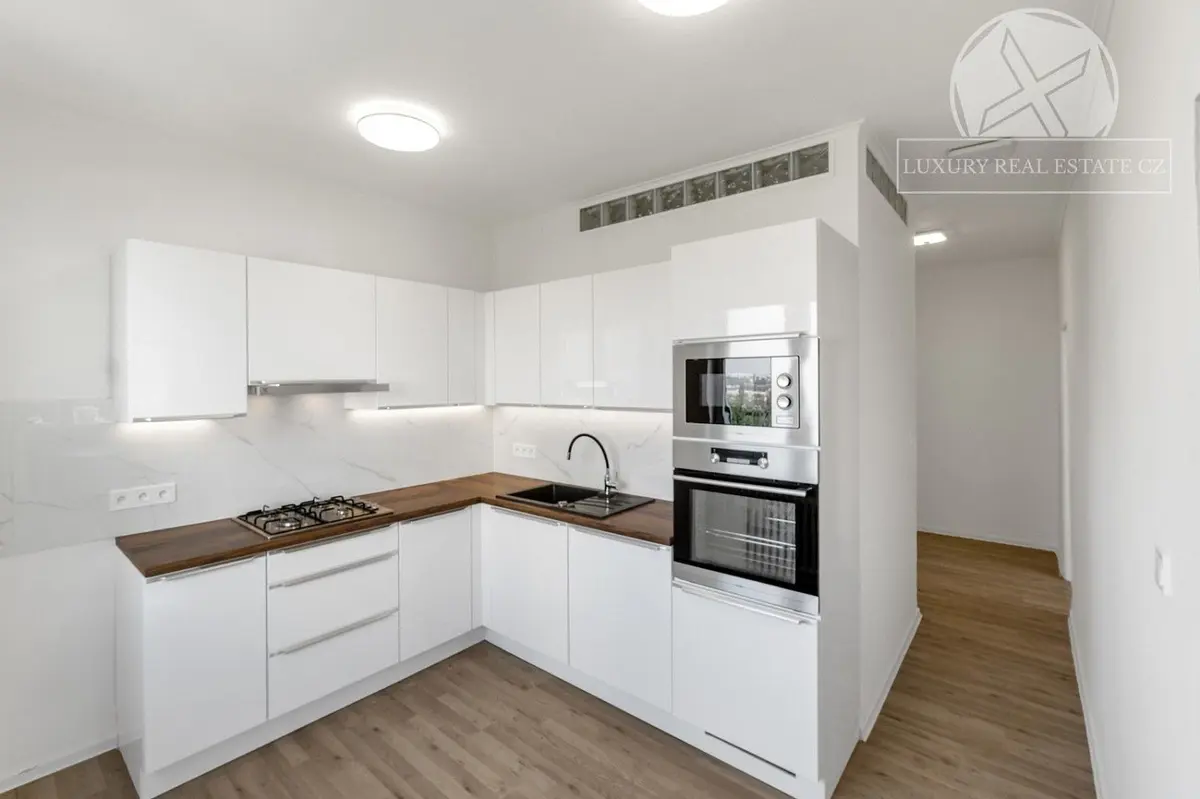Prodej bytu 2+1 53 m², Bítovská · Michle