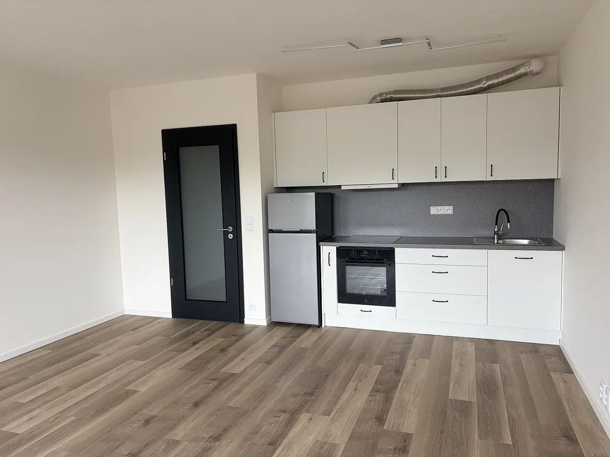 Prodej komerčního prostoru 37 m², Divíškové · Hlubočepy