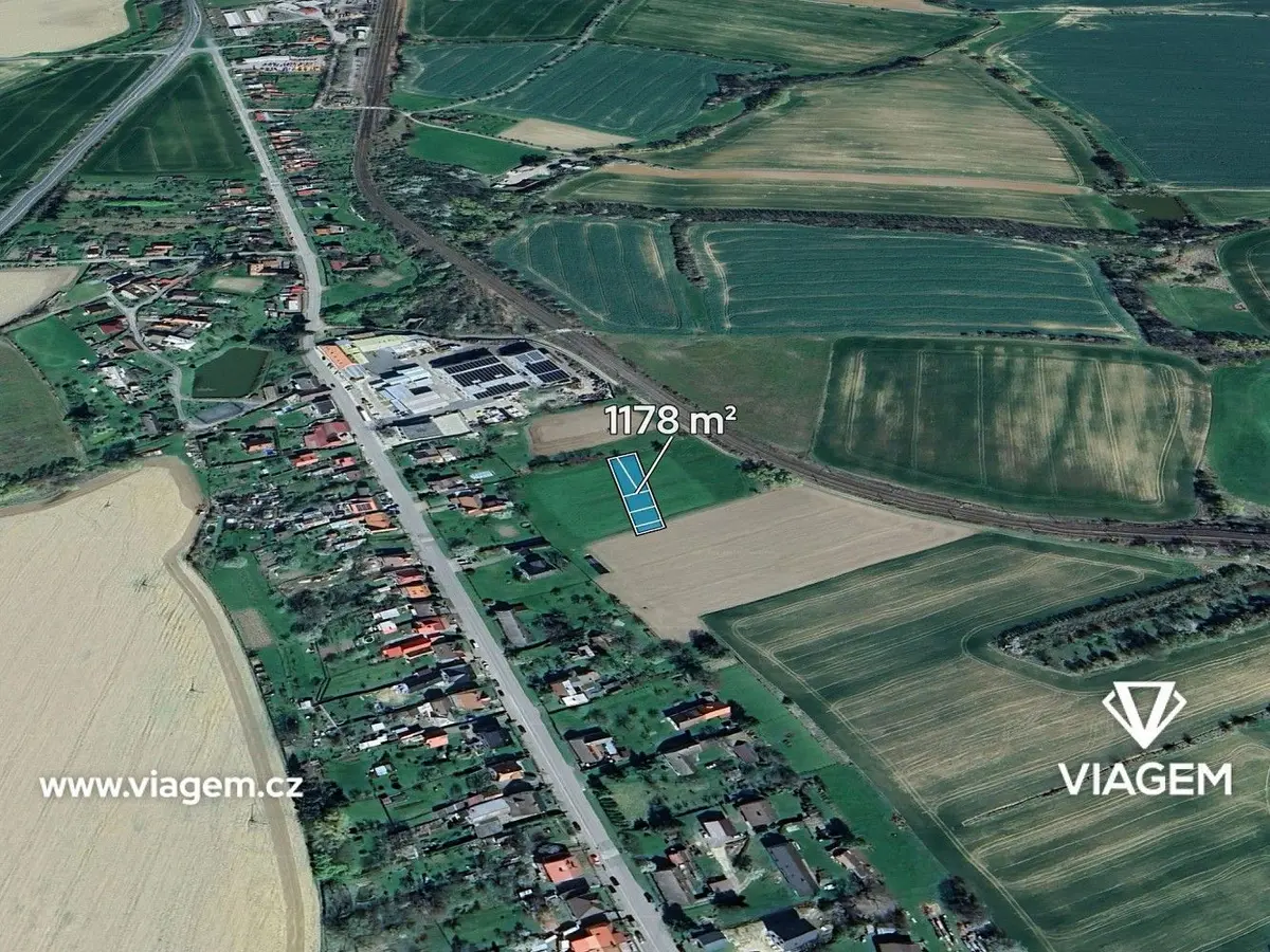 Prodej pozemku 1178 m², Golčův Jeníkov