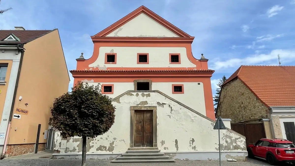 Prodej komerčního prostoru 2163 m², Balasova · Slaný