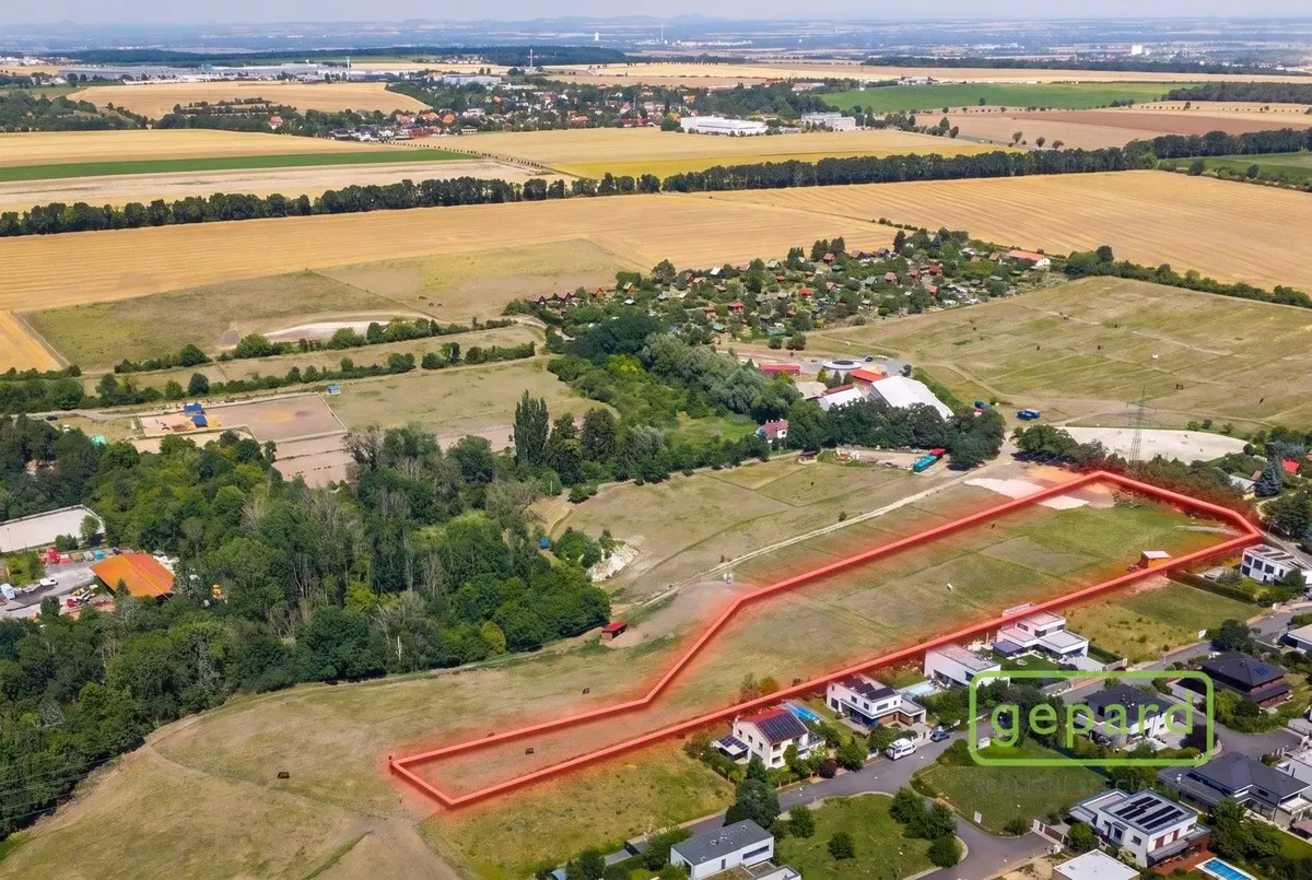 Prodej pozemku 12586 m², Dolní Chabry