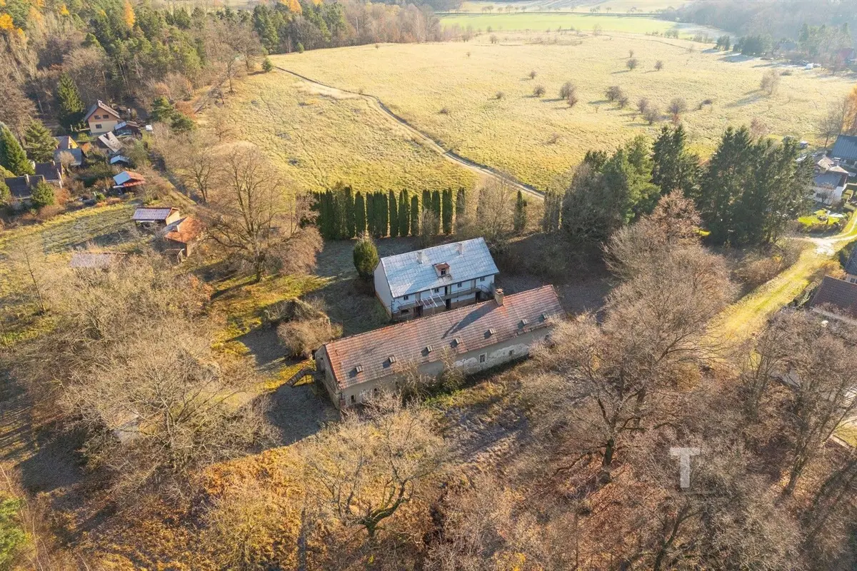 Prodej domu 380 m², Manělovice · Vrchotovy Janovice