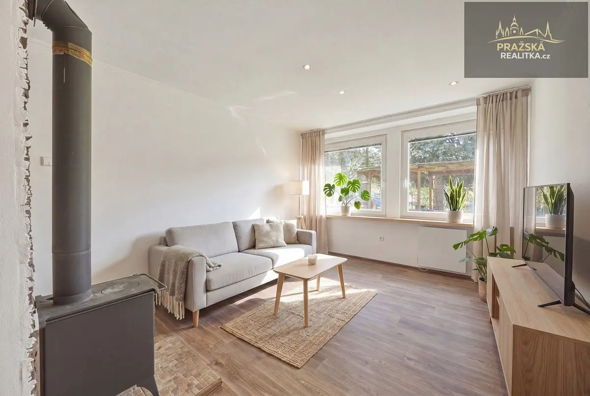 Prodej bytu 1+kk 33 m², Kosmonautů · Březiny u Děčína · Děčín