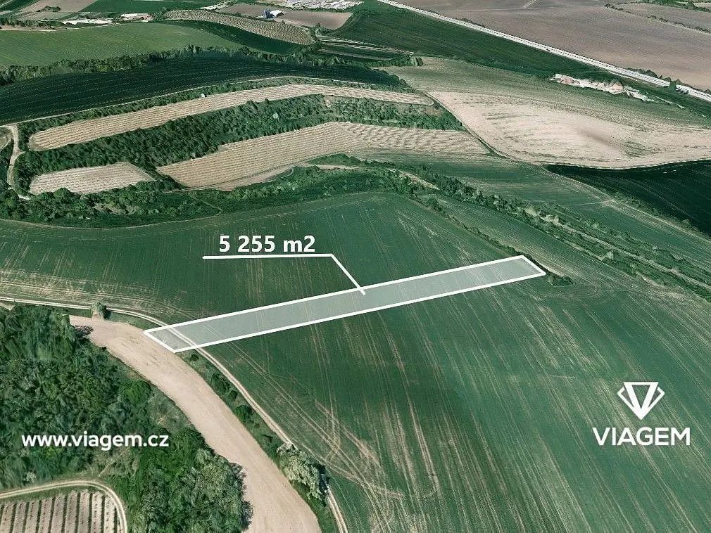 Prodej pozemku 1751 m², Blučina