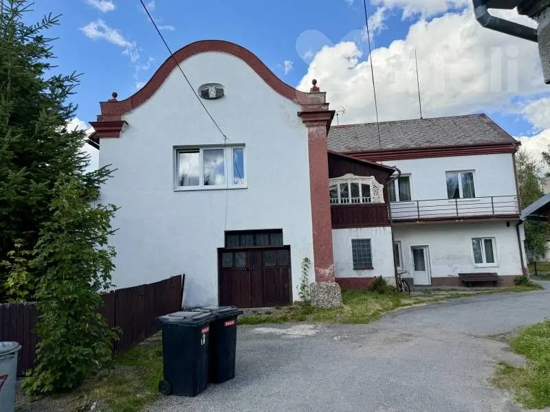 Pronájem nemovitosti 36 m², Na Nábřeží · Svratka