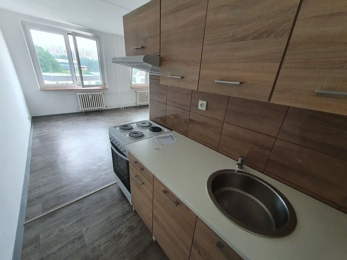Pronájem bytu 1+kk 32 m², Most II · Most