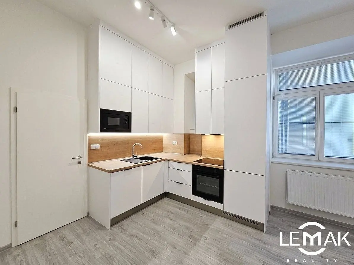Pronájem bytu 2+kk 66 m², Dobrovského · Olomouc-střed · Olomouc