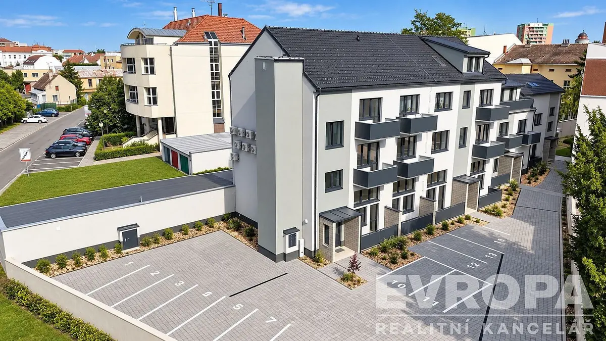 Pronájem bytu 1+kk 31 m², Břeclav