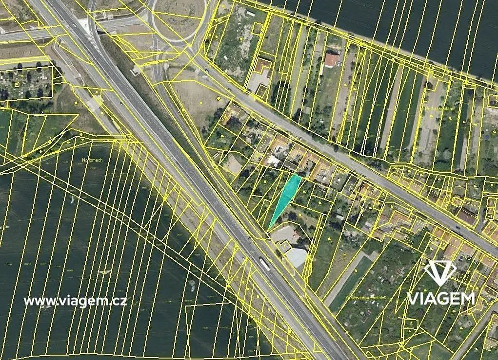 Prodej pozemku 770 m², Panenský Týnec