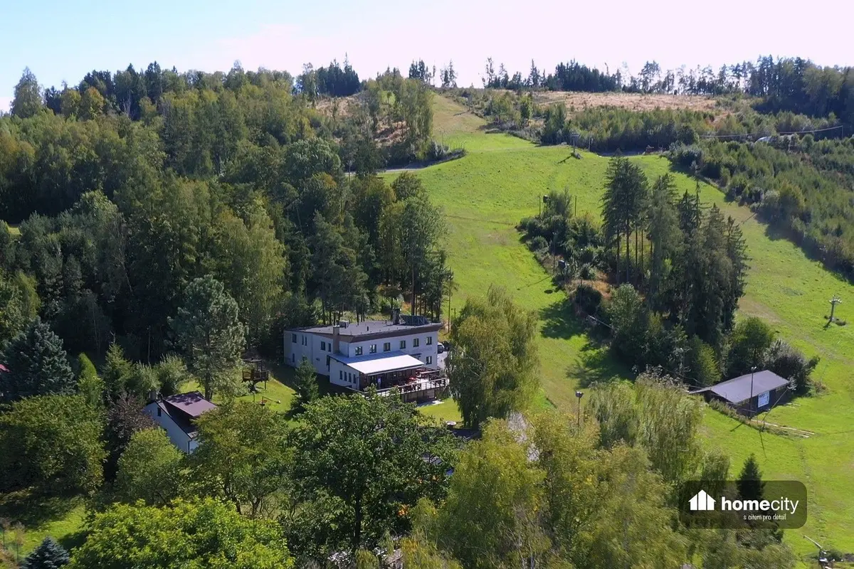 Prodej komerčního prostoru 670 m², Na Stráni · Hlinsko v Čechách · Hlinsko