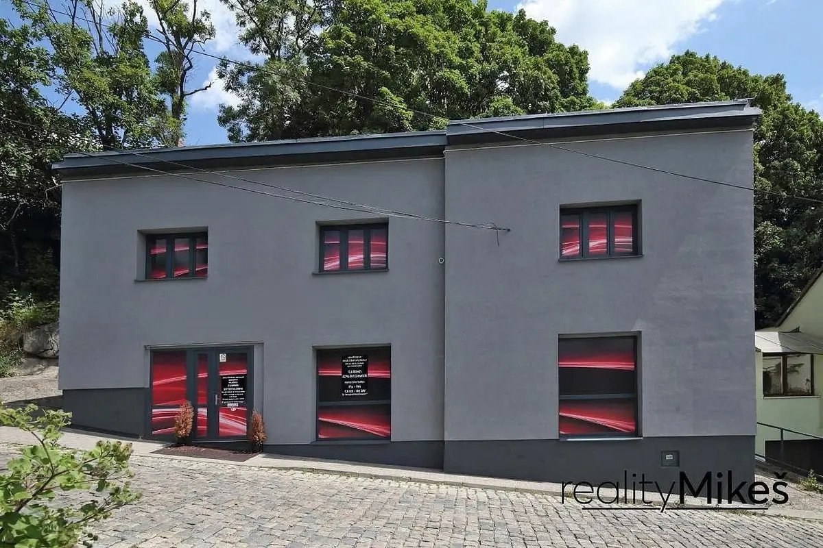 Pronájem komerčního prostoru 351 m², Na Žižkově · Rochlice · Liberec