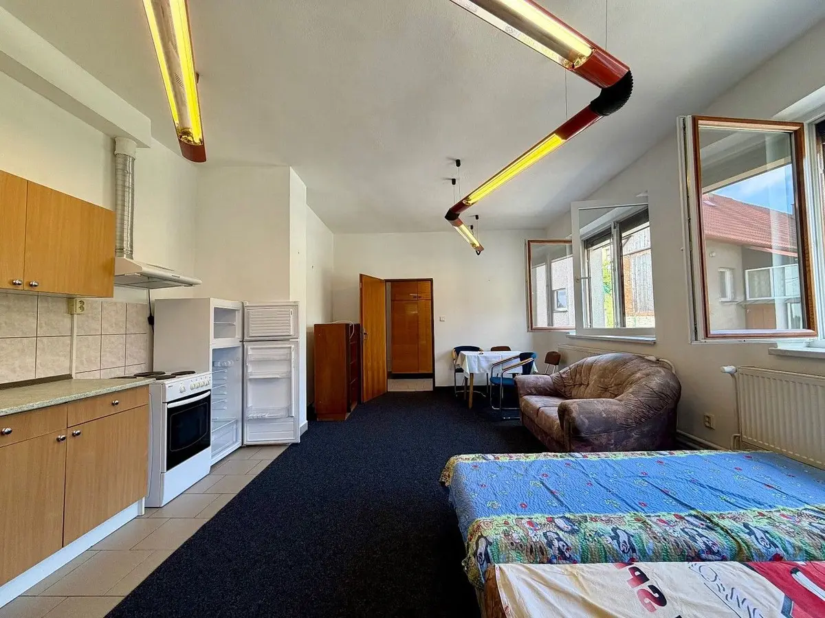 Pronájem bytu 1+kk 40 m², Komenského · Město 2 · Valašské Meziříčí