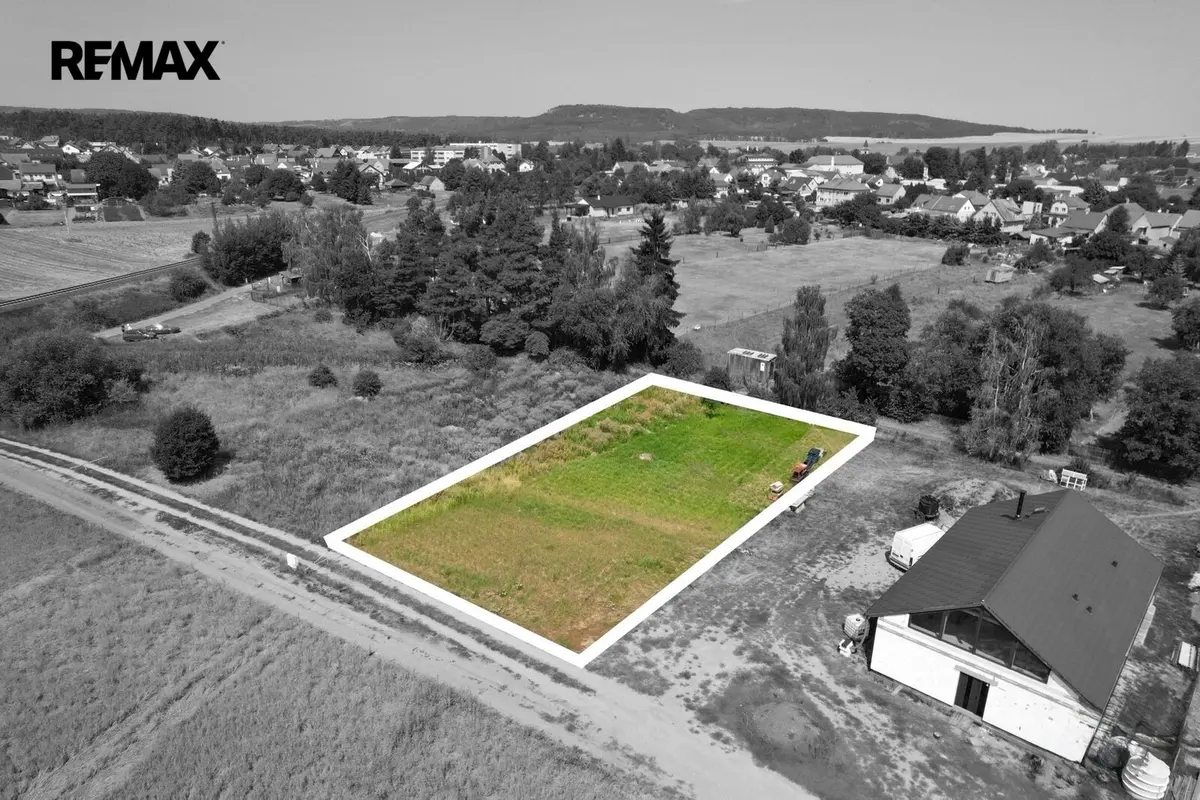 Prodej pozemku 1 m², Vroutek