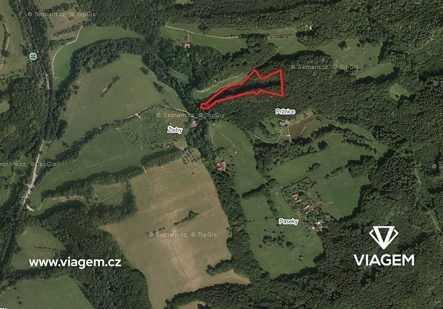 Prodej pozemku 2332 m², Lutonina