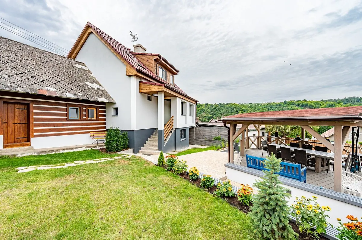 Prodej nemovitosti 234 m², Roztoky u Křivoklátu · Roztoky
