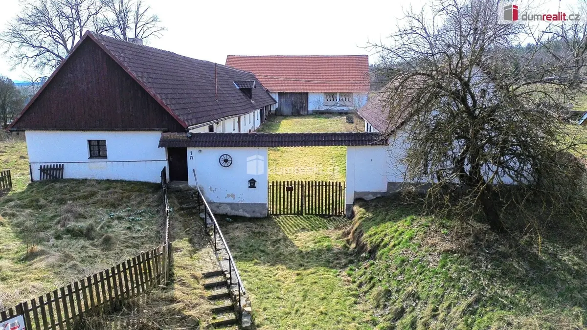 Prodej pozemku 60 m², Laby · Zvěstov