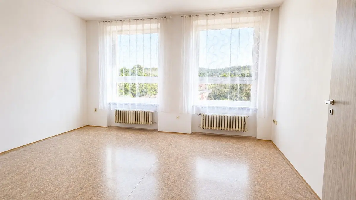 Pronájem komerčního prostoru 70 m², Kpt. Jaroše · Dvory · Karlovy Vary