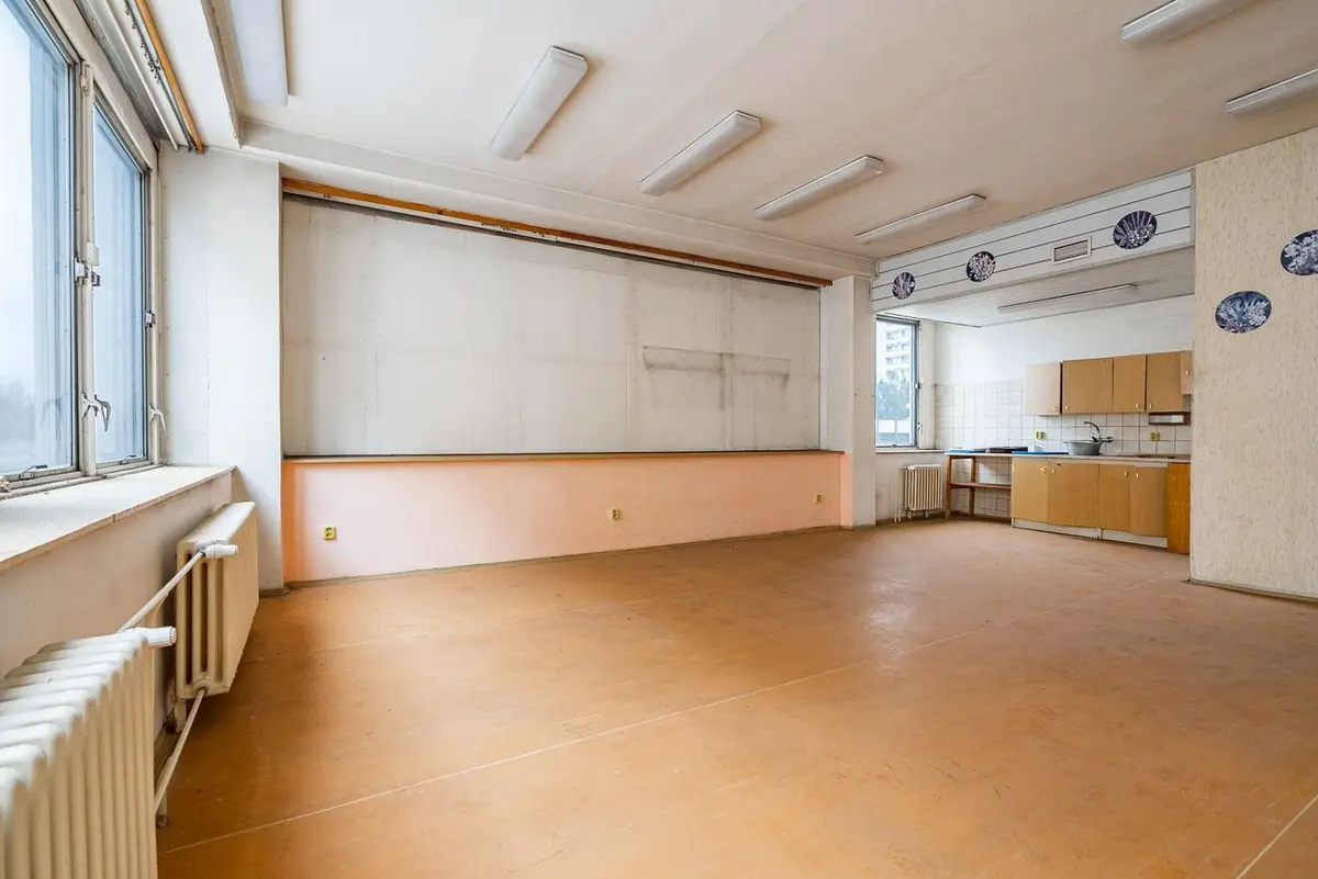Pronájem komerčního prostoru 402 m², třída Edvarda Beneše · Moravské Předměstí - sever · Hradec Králové