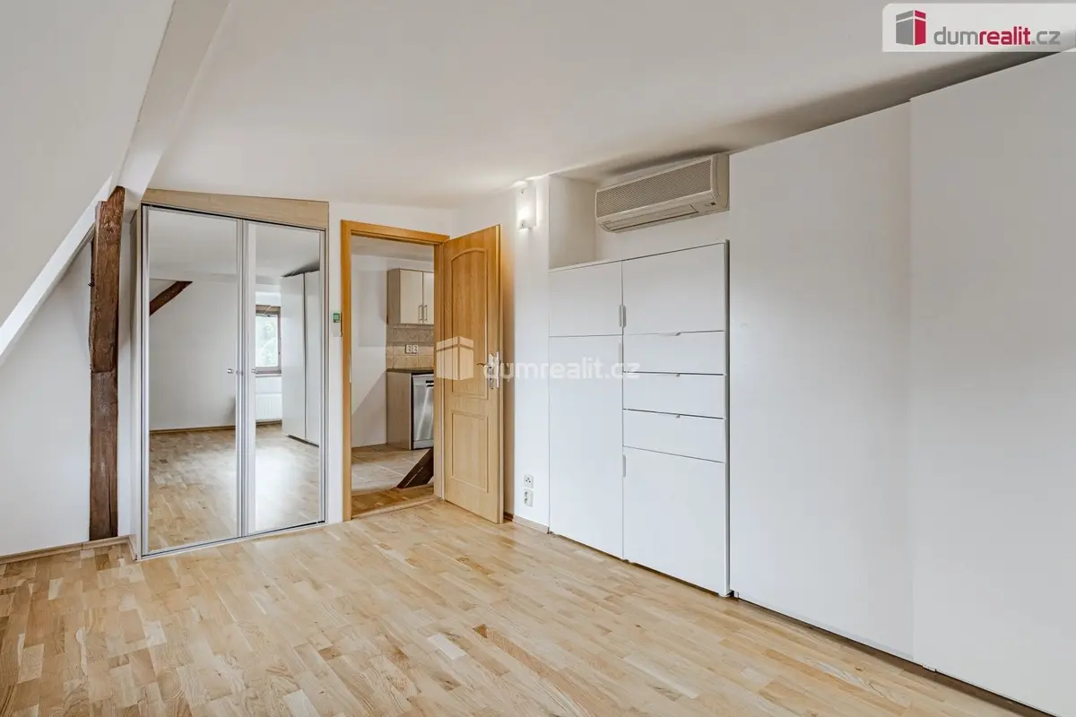 Prodej bytu 3+kk 100 m², Svahová · Karlovy Vary