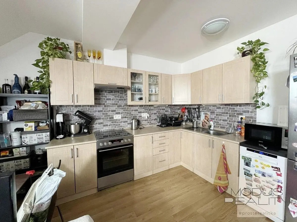 Pronájem bytu 2+kk 63 m², Jeseniova · Žižkov