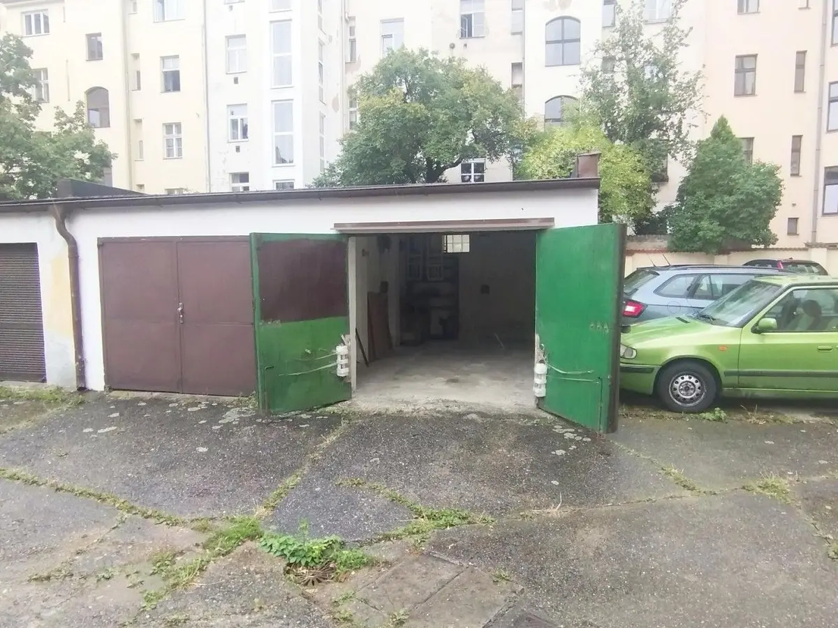 Pronájem nemovitosti 19 m², Moravská · Vinohrady
