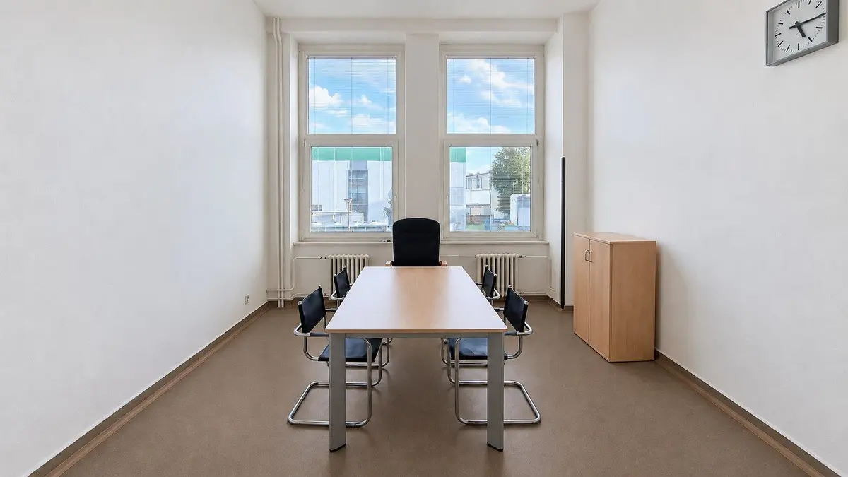 Pronájem komerčního prostoru 25 m², Podnikatelská · Běchovice