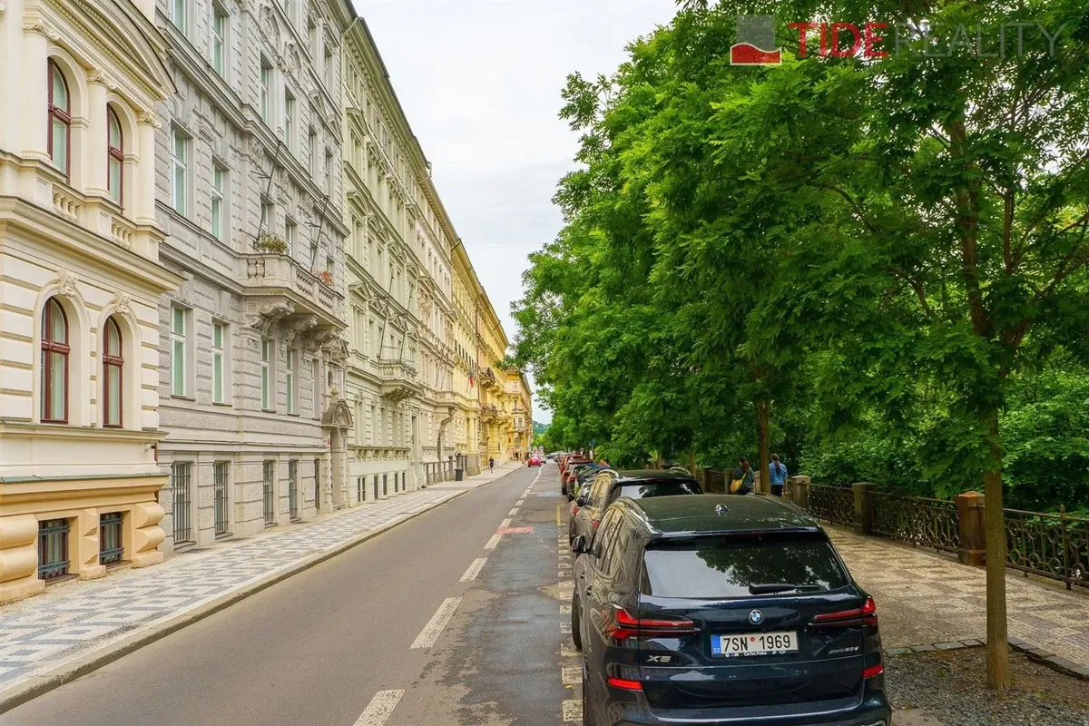 Prodej bytu 196 m², Janáčkovo nábřeží · Malá Strana