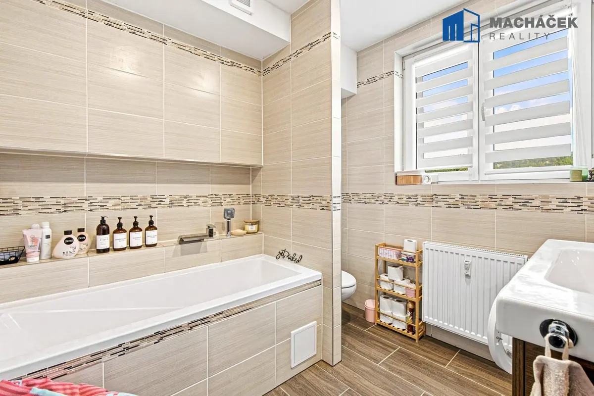 Prodej bytu 2+1 43 m², Dlouhá · Bohosudov · Krupka