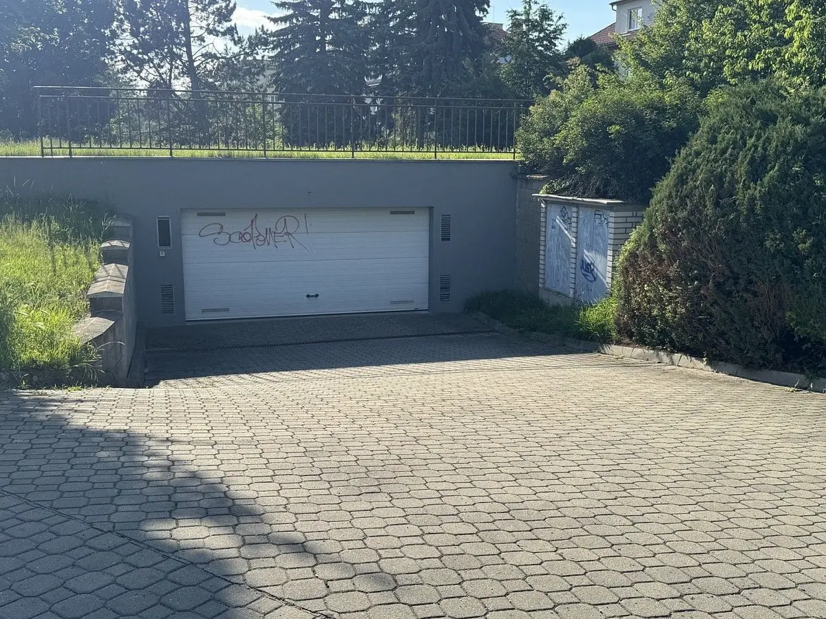 Prodej nemovitosti 17 m², Podvesná, Benešovo nábřeží · Zlín