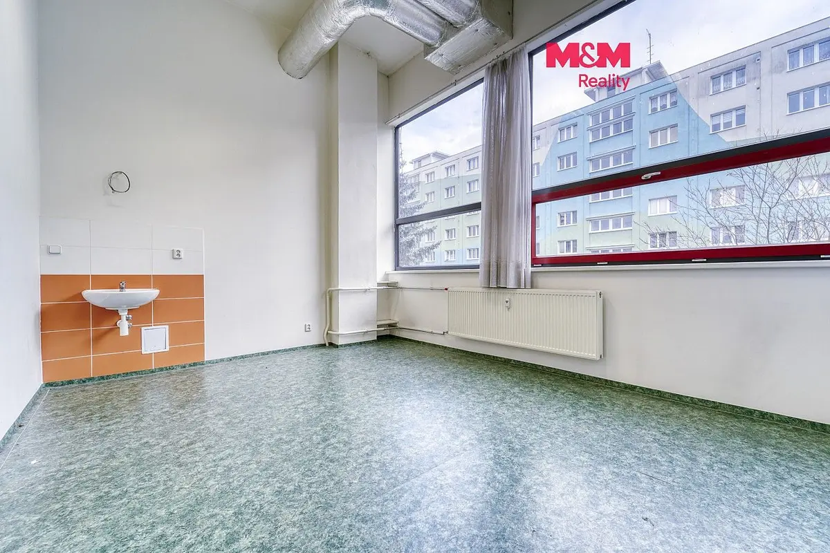 Pronájem komerčního prostoru 18 m², Masarykova · Doubravka · Plzeň