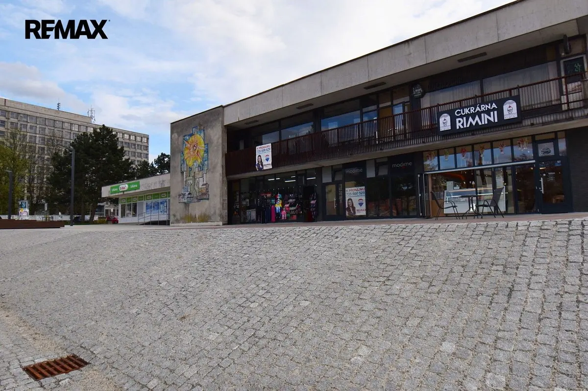 Pronájem komerčního prostoru 350 m², Nové náměstí · Kopřivnice