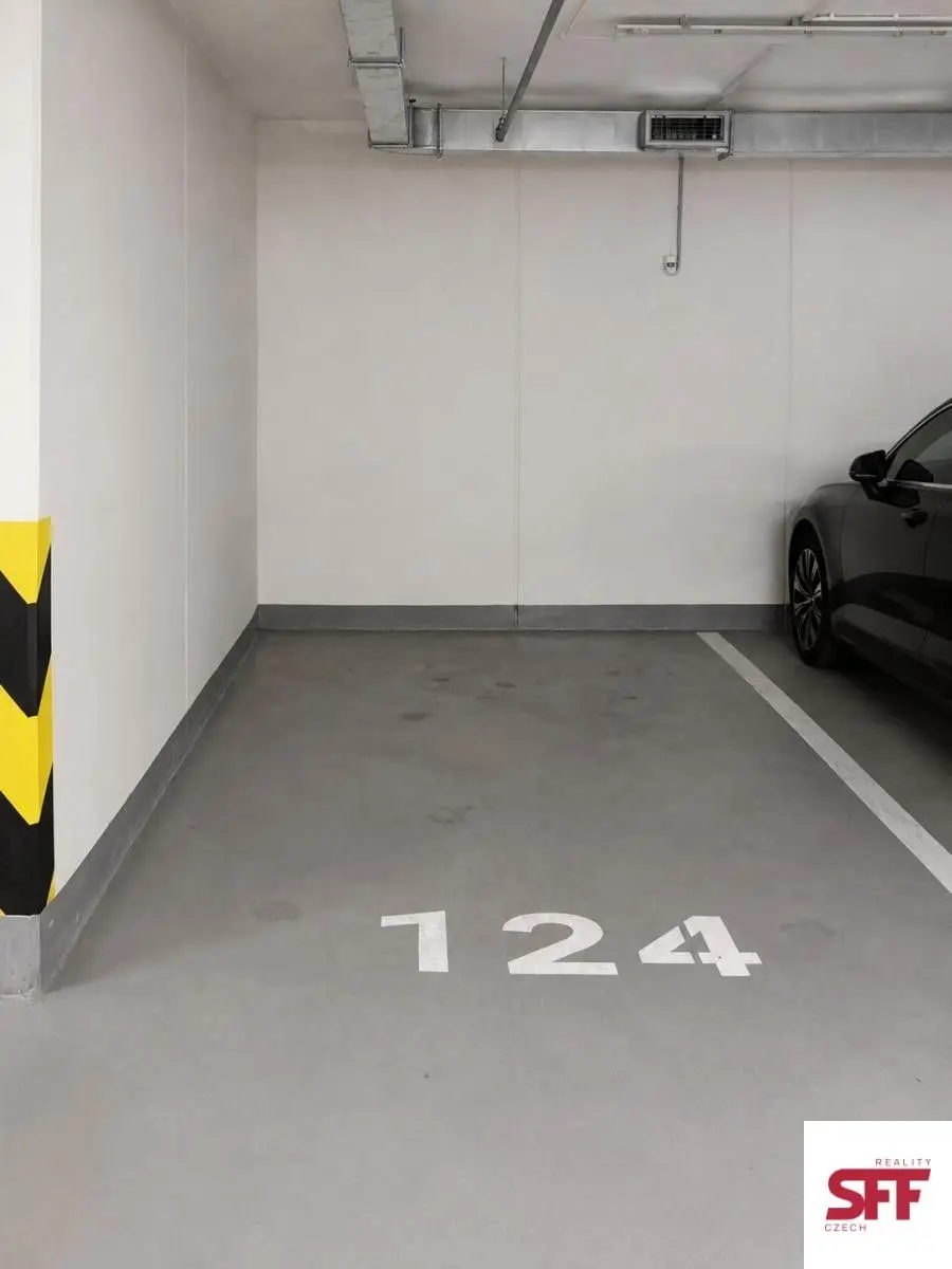 Pronájem nemovitosti 24 m², Poděbradská · Hloubětín