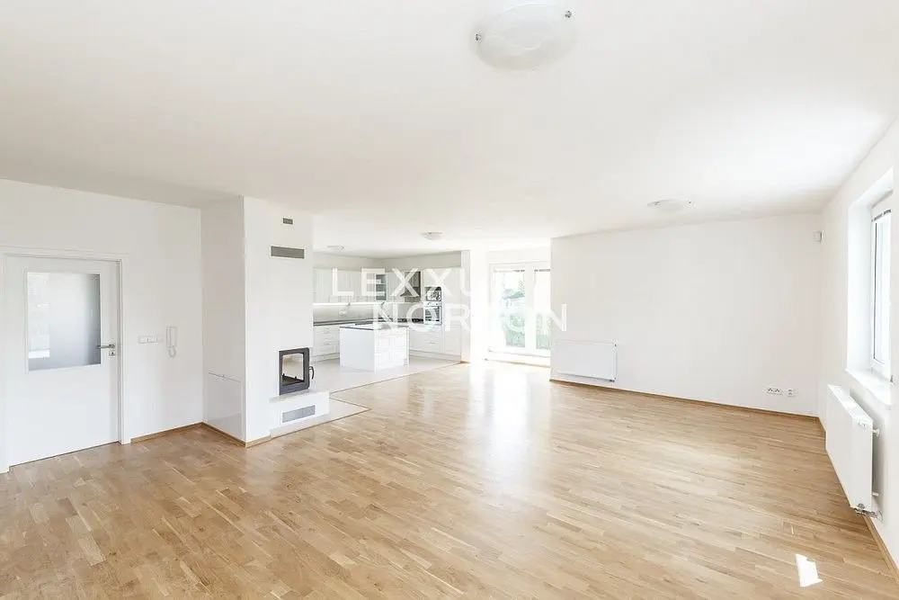 Pronájem domu 400 m², Pod Valem II. · Průhonice